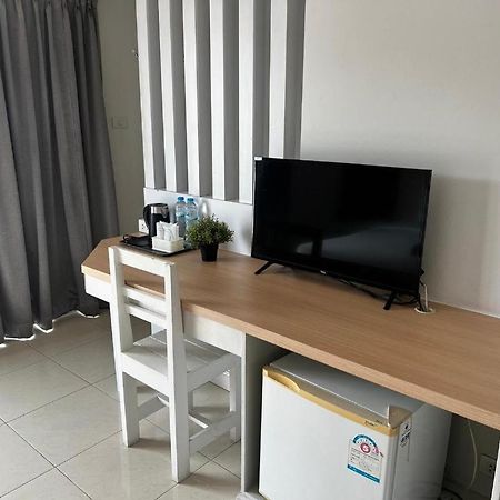 Nana Chat Bangsaen Hotel Si Racha Exterior photo