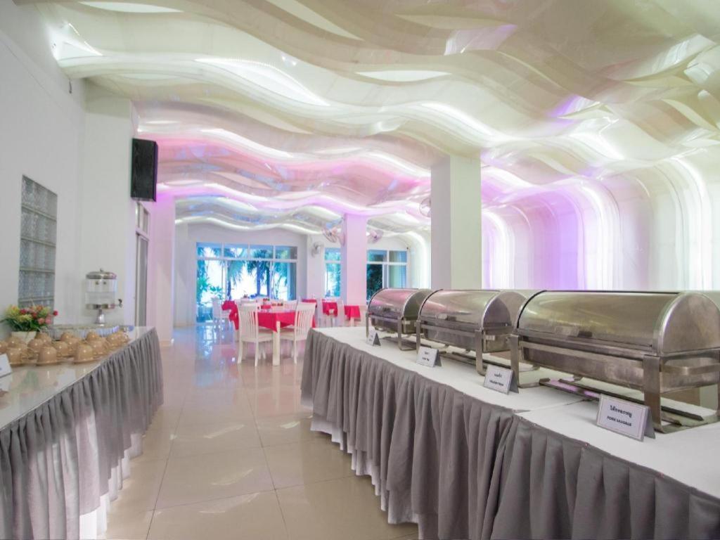 Nana Chat Bangsaen Hotel Si Racha Exterior photo