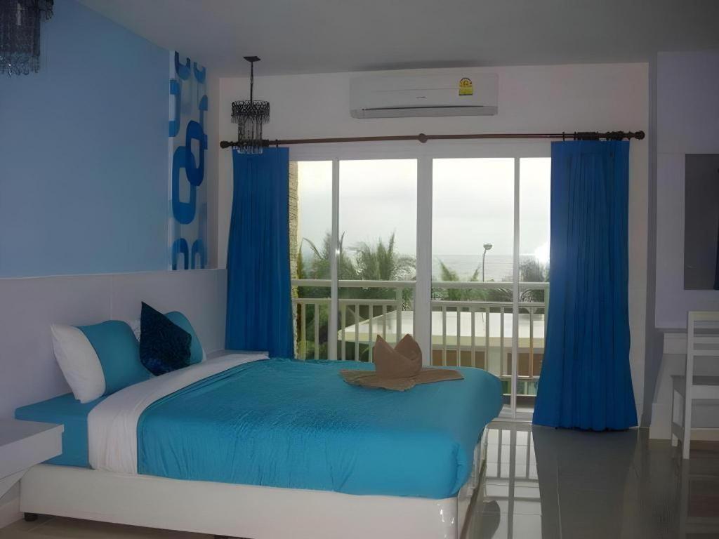 Nana Chat Bangsaen Hotel Si Racha Exterior photo